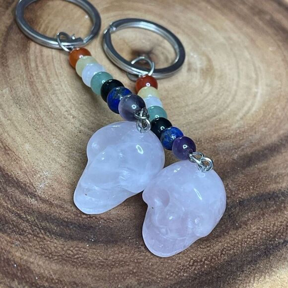 Rose quartz skull carving key chain key ring 7 chakra beads rainbow - Picture 2 of 8
